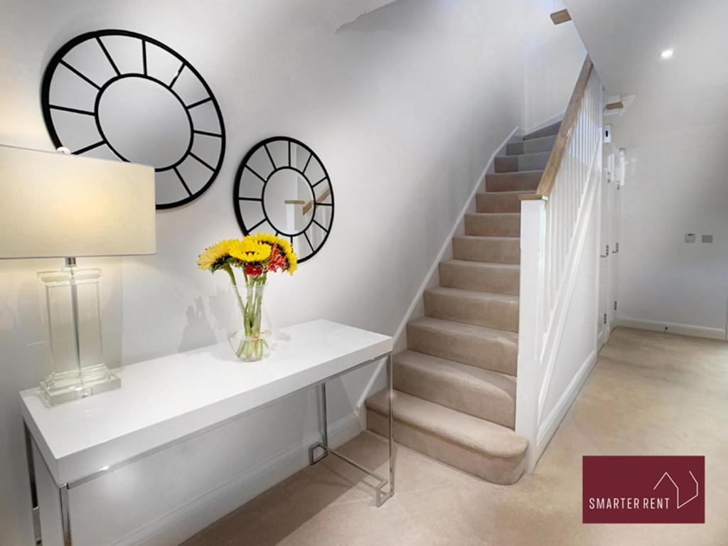 Maidenhead, Leander - 3 Bedroom - Parking & Garden Eksteriør bilde