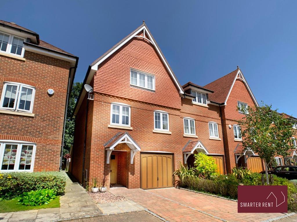 Maidenhead, Leander - 3 Bedroom - Parking & Garden Eksteriør bilde